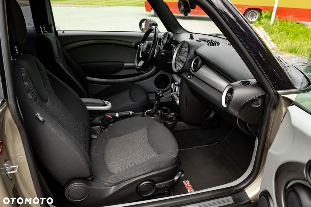 MINI Cooper 50 Camden - 21