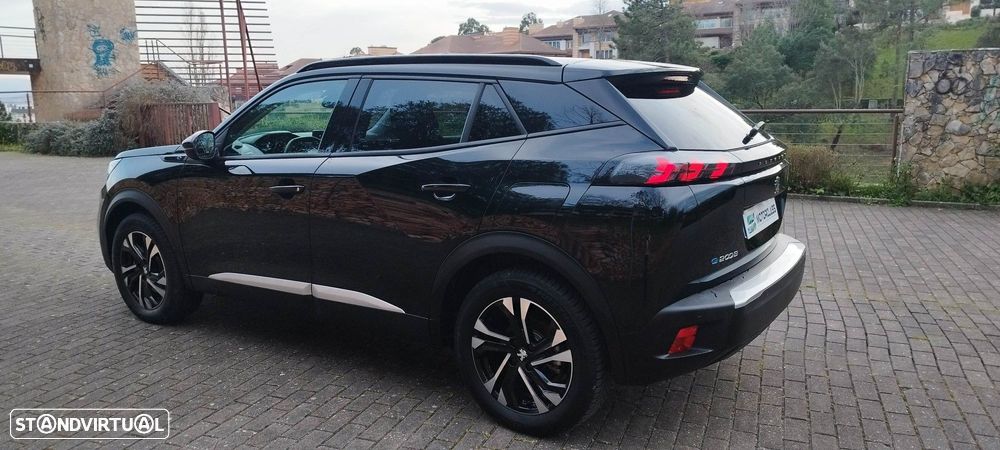 Peugeot e-2008 50 kWh Allure - 4