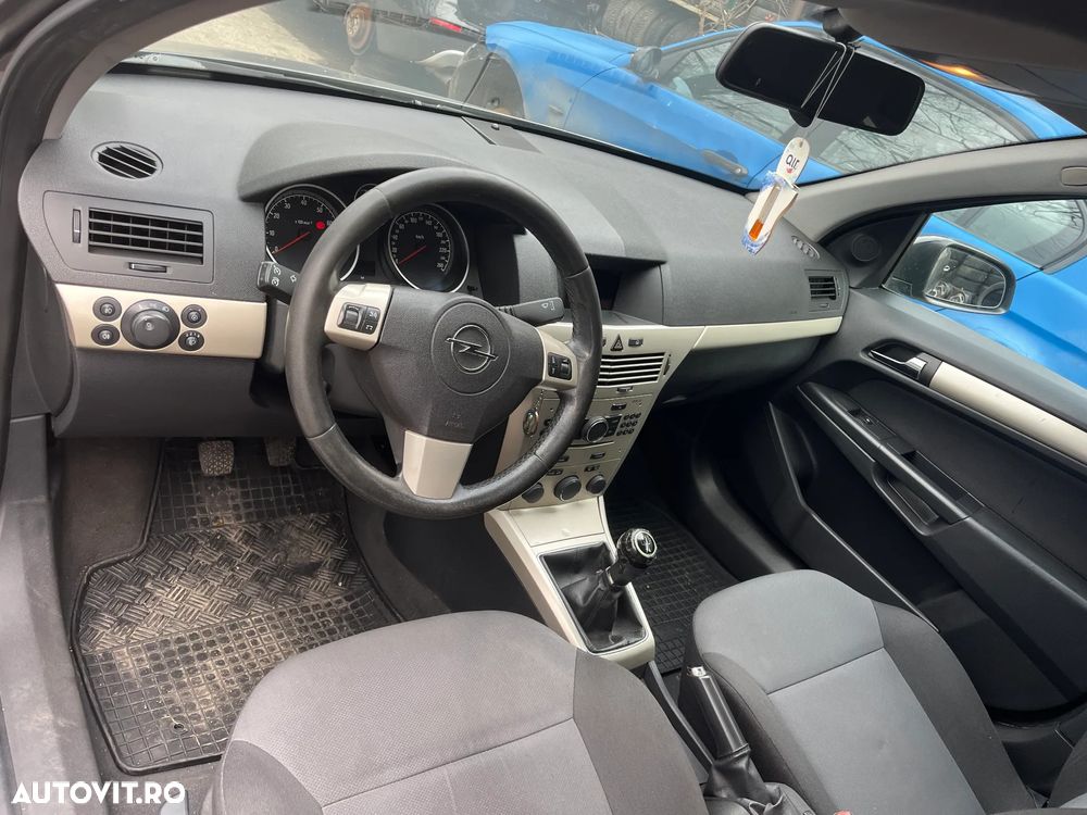 Dezmembrez Opel Astra H hatchback facelift 2008 1,4 benzina Z14XEP 66KW gri Z177 - 11
