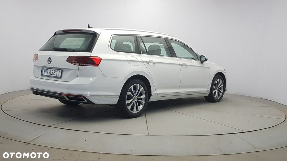 Volkswagen Passat - 7