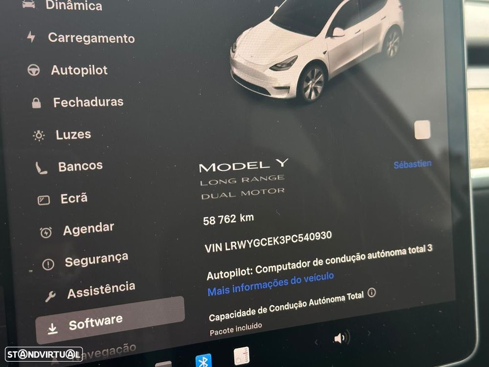 Tesla Model Y Long Range Dual Motor AWD - 9