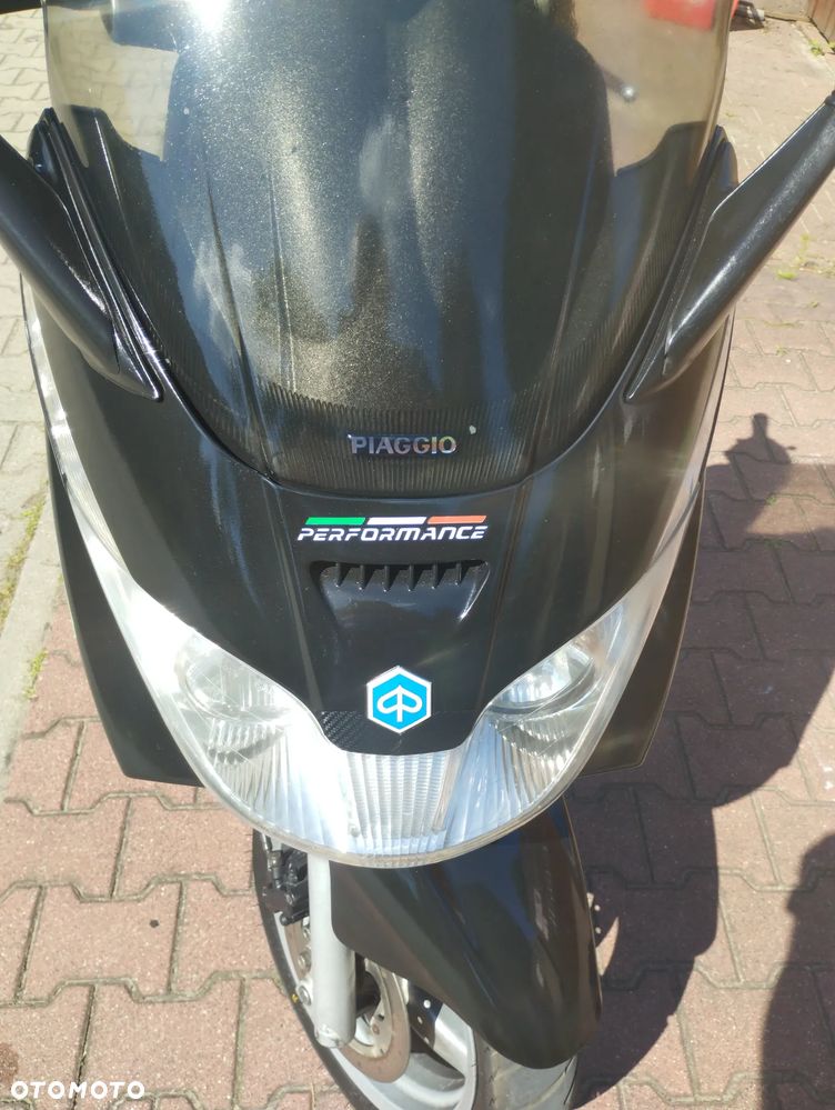 Piaggio X8 - 16