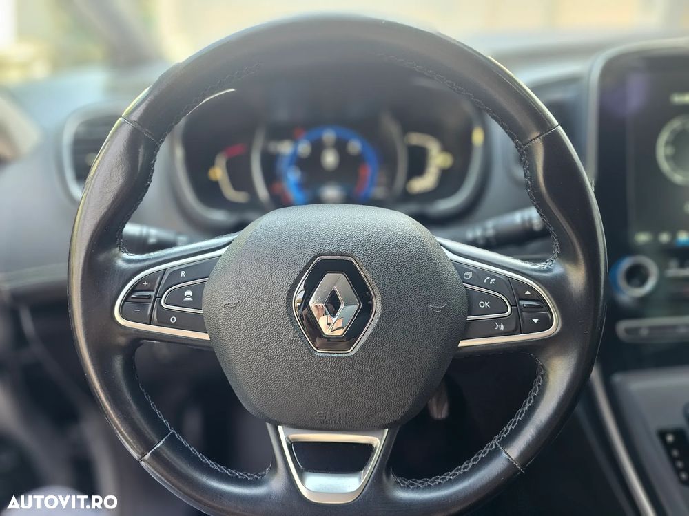 Renault Grand Scenic - 18