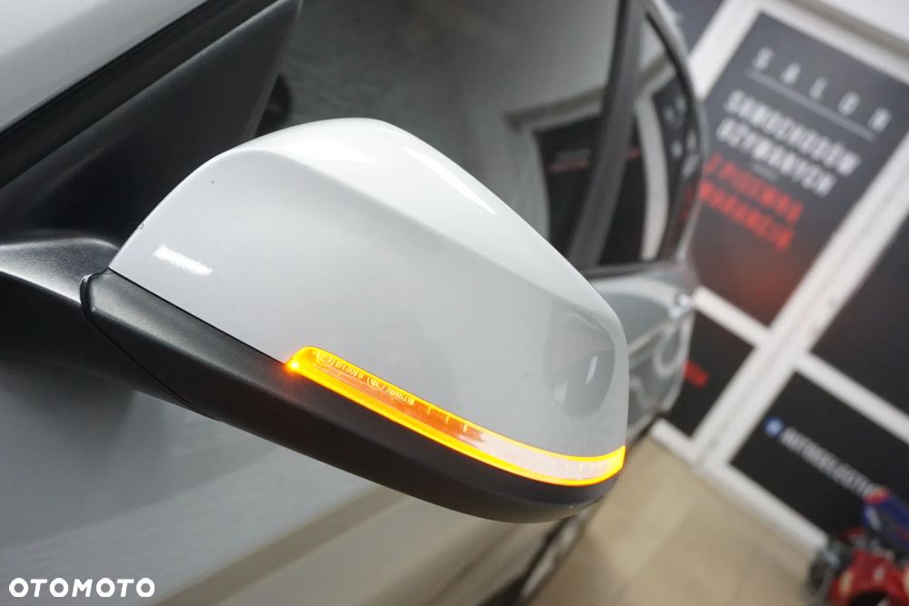 BMW Seria 1 120d Urban Line - 12