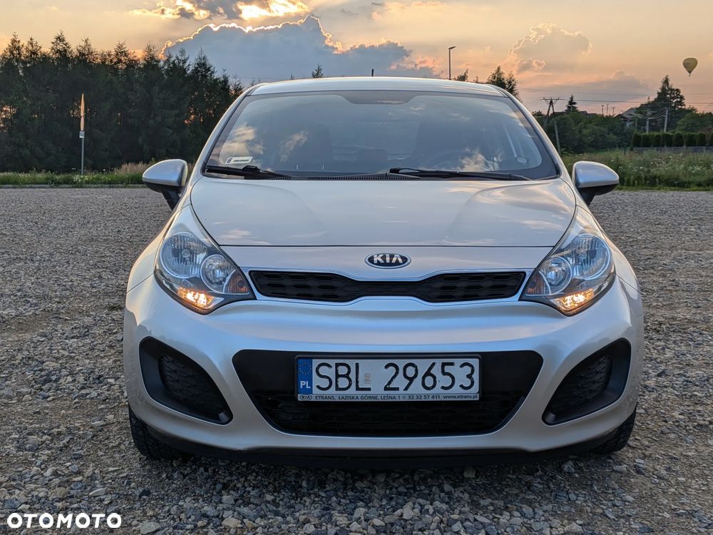 Kia Rio 1.2 L - 4