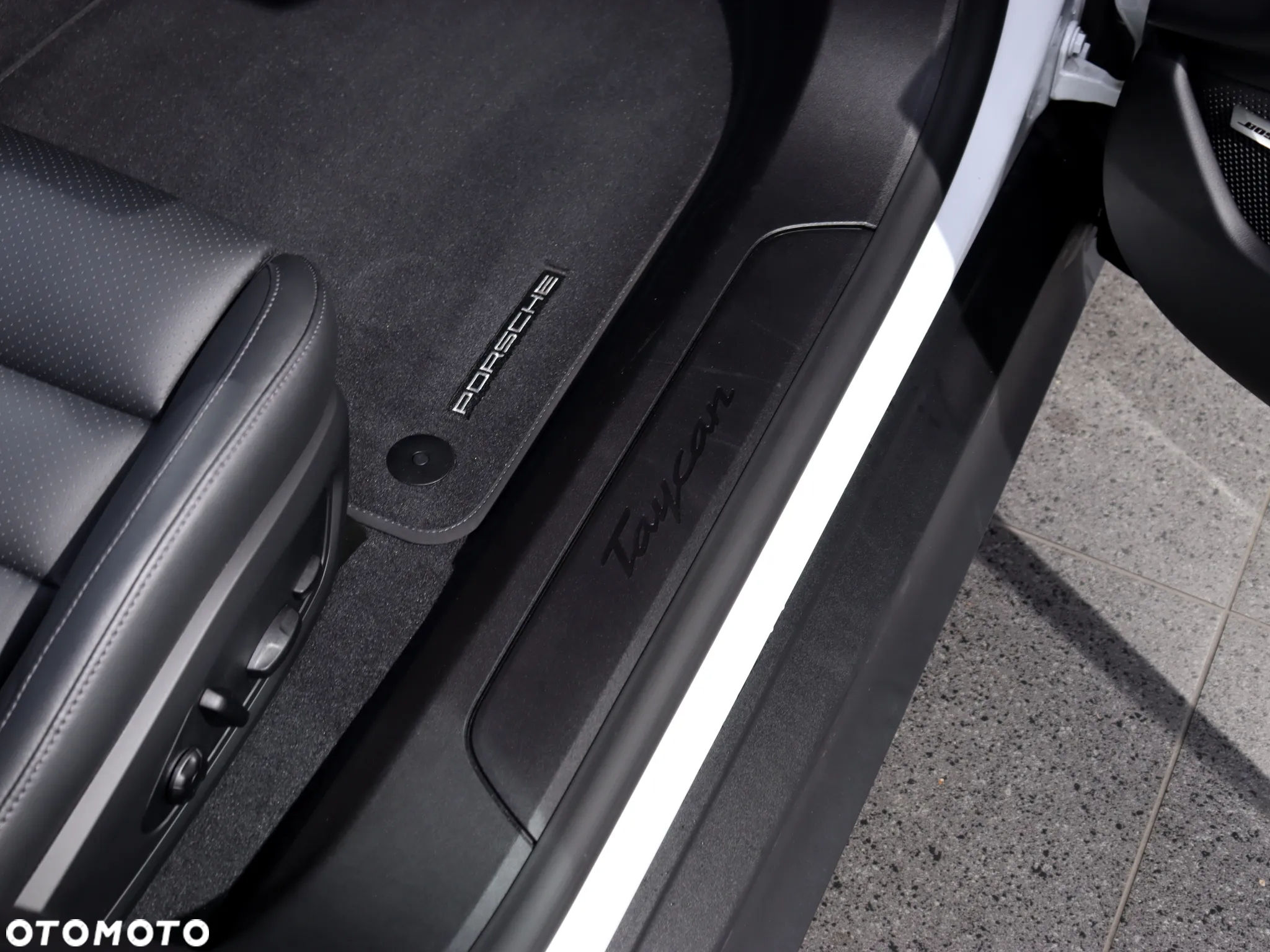 Porsche Taycan Performance Plus - 34