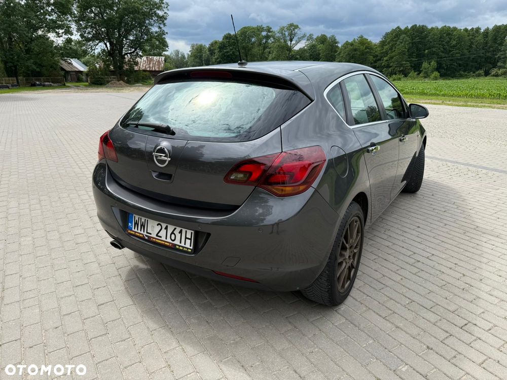 Opel Astra 2.0 CDTI DPF Cosmo - 6