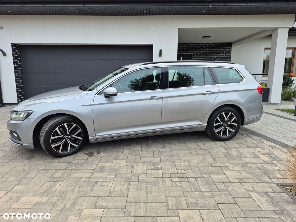 Volkswagen Passat 2.0 TDI EVO Business DSG - 32