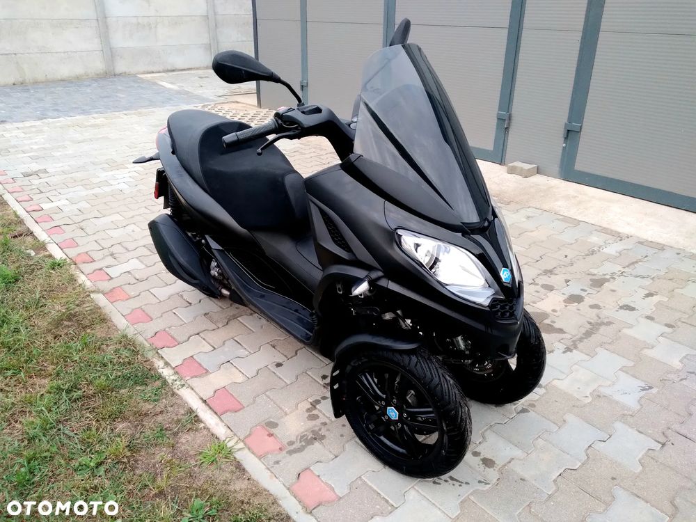 Piaggio MP-3 - 2