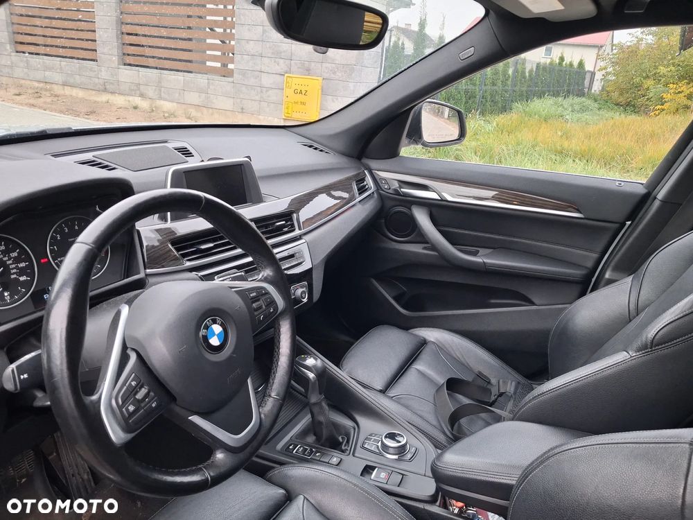 BMW X1 xDrive25i Sport Line - 6