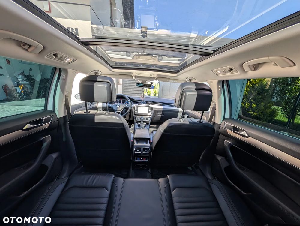 Volkswagen Passat - 13