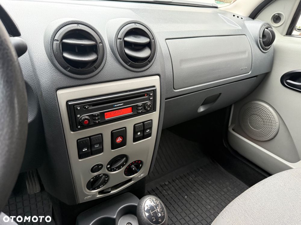 Dacia Logan 1.6 Ambiance - 13