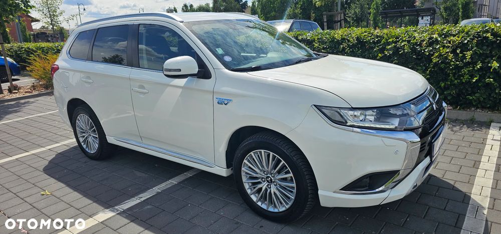 Mitsubishi Outlander Intense + - 31