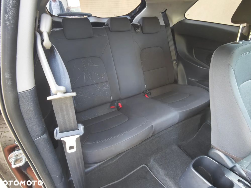 Kia Rio 1.4 Spirit - 27