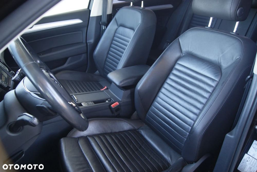 Volkswagen Passat 2.0 TDI (BlueMotion Technology) DSG Highline - 17
