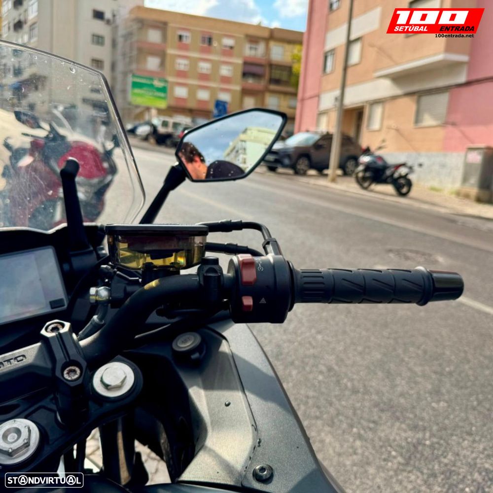 CF Moto 650GT 8F - 19