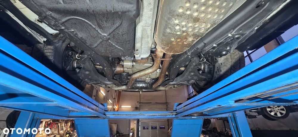 Land Rover Discovery - 26