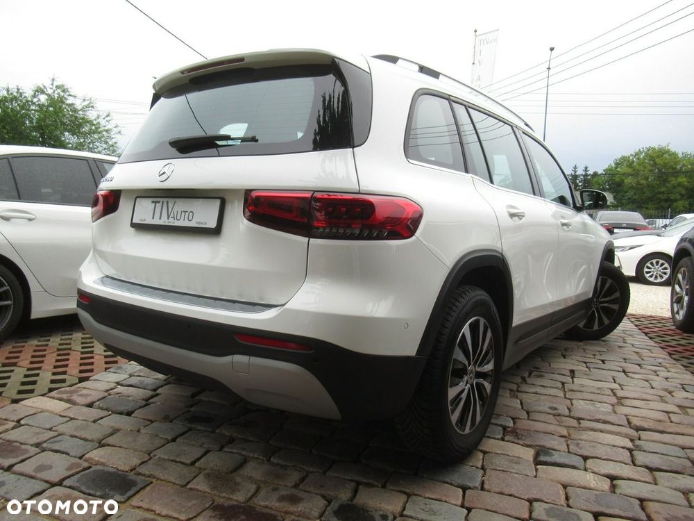 Mercedes-Benz GLB 200 7G-DCT - 4