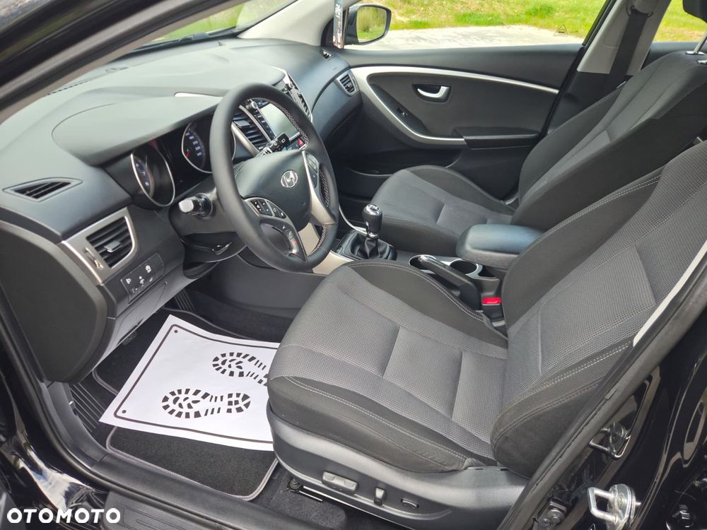 Hyundai i30 1.4 Base - 13