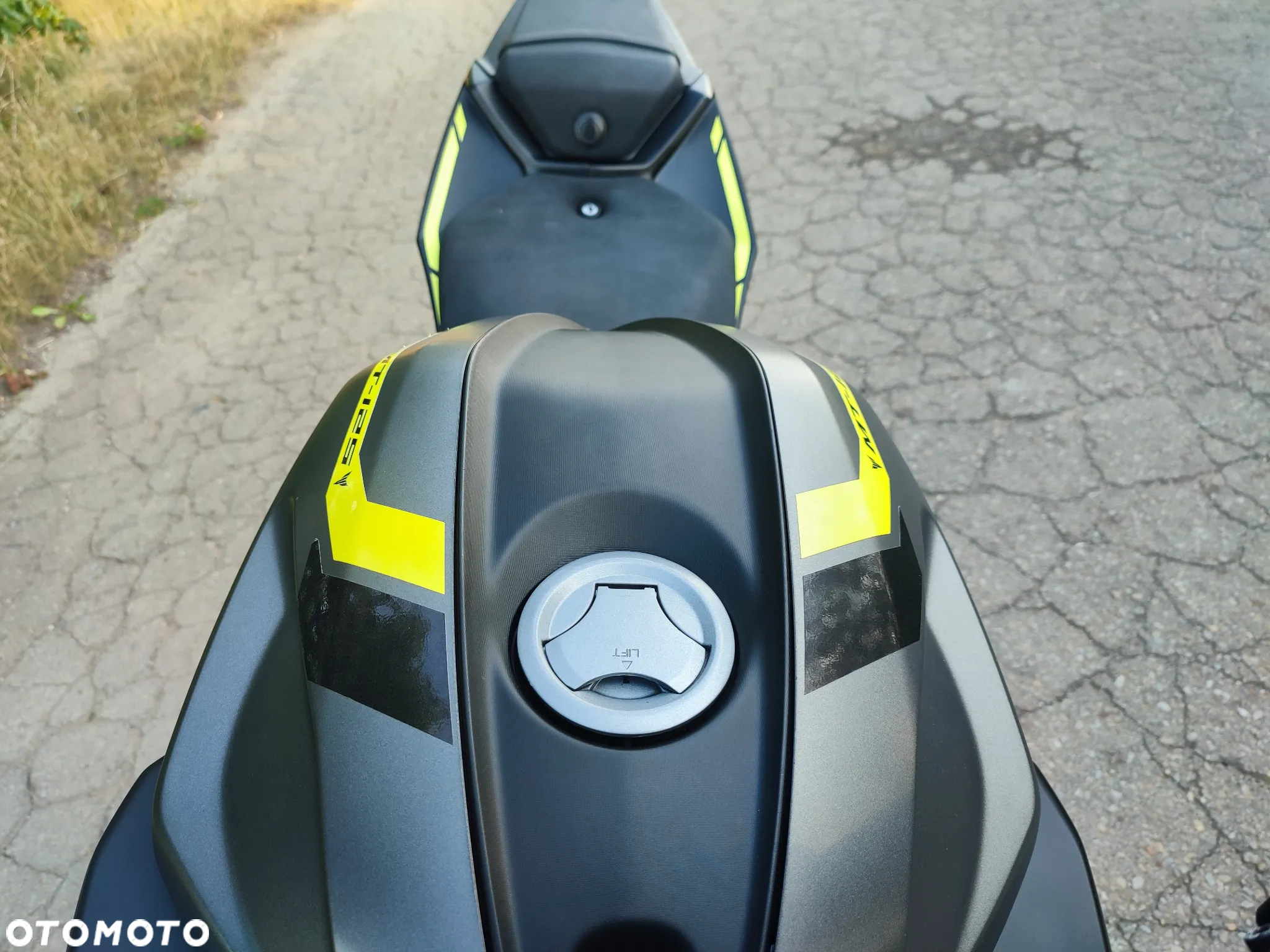 Yamaha MT - 4