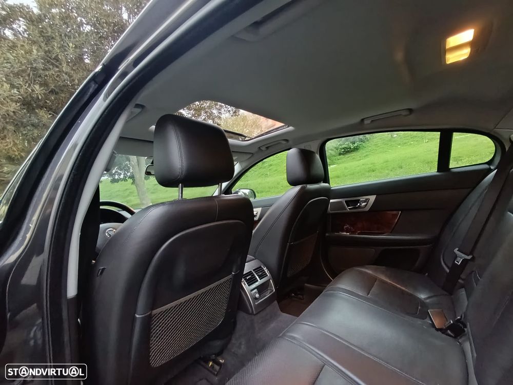 Jaguar XF - 38
