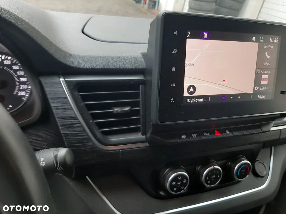 Renault Trafic 2.0 dCi - 17