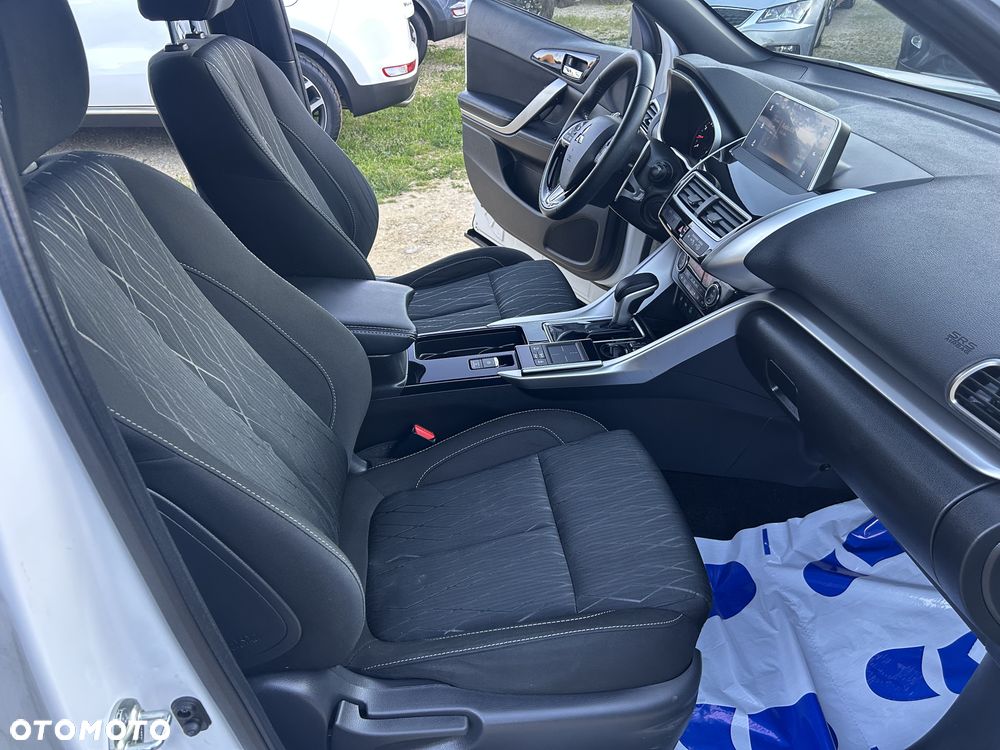 Mitsubishi Eclipse Cross 1.5 T-MIVEC CVT 2WD Connect - 13