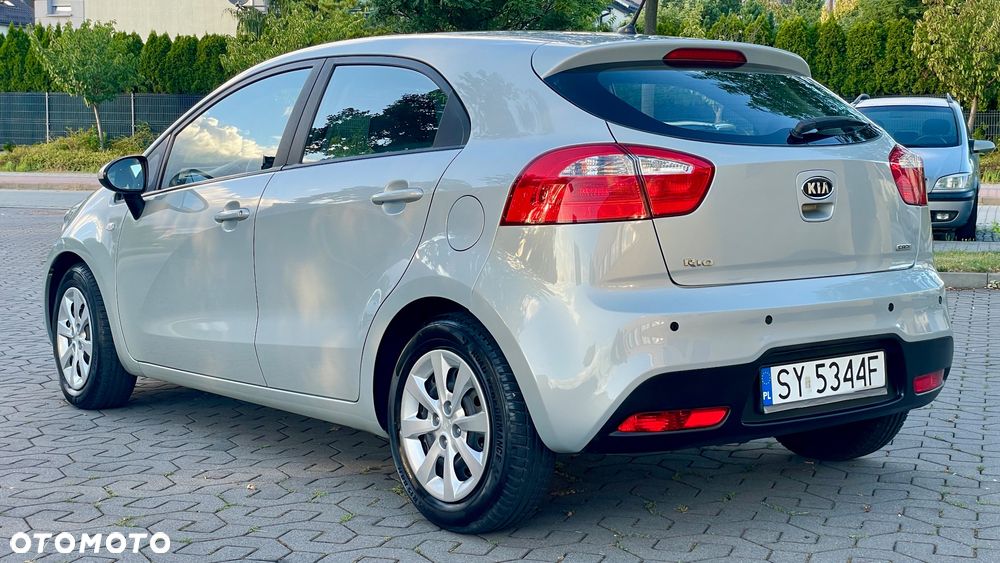 Kia Rio 1.1 crdi L - 2