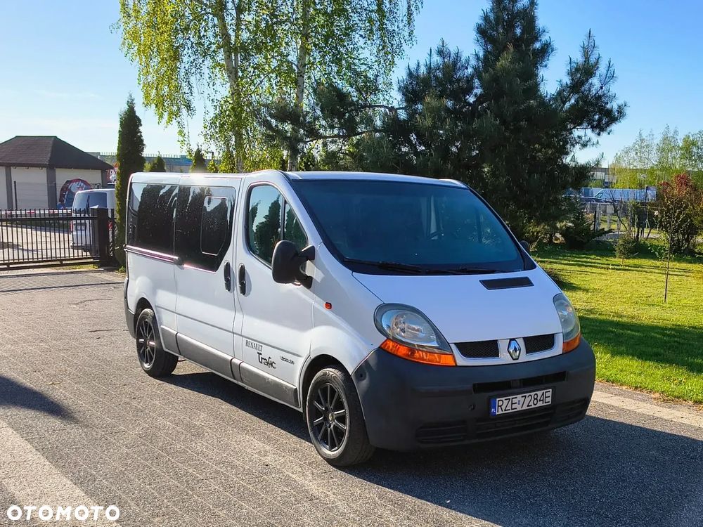 Renault Trafic - 1