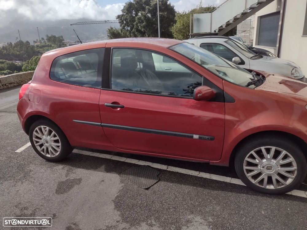 Renault Clio 1.5 dCi Confort - 8