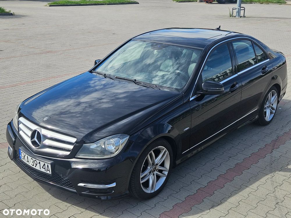 Mercedes-Benz Klasa C 250 CGI BlueEff Avantgarde - 1