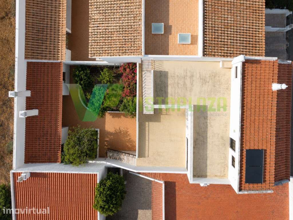 Moradia T5+1 em Vale de Lagar, Portimão | Jardim e Garagem - Grande imagem: 3/35