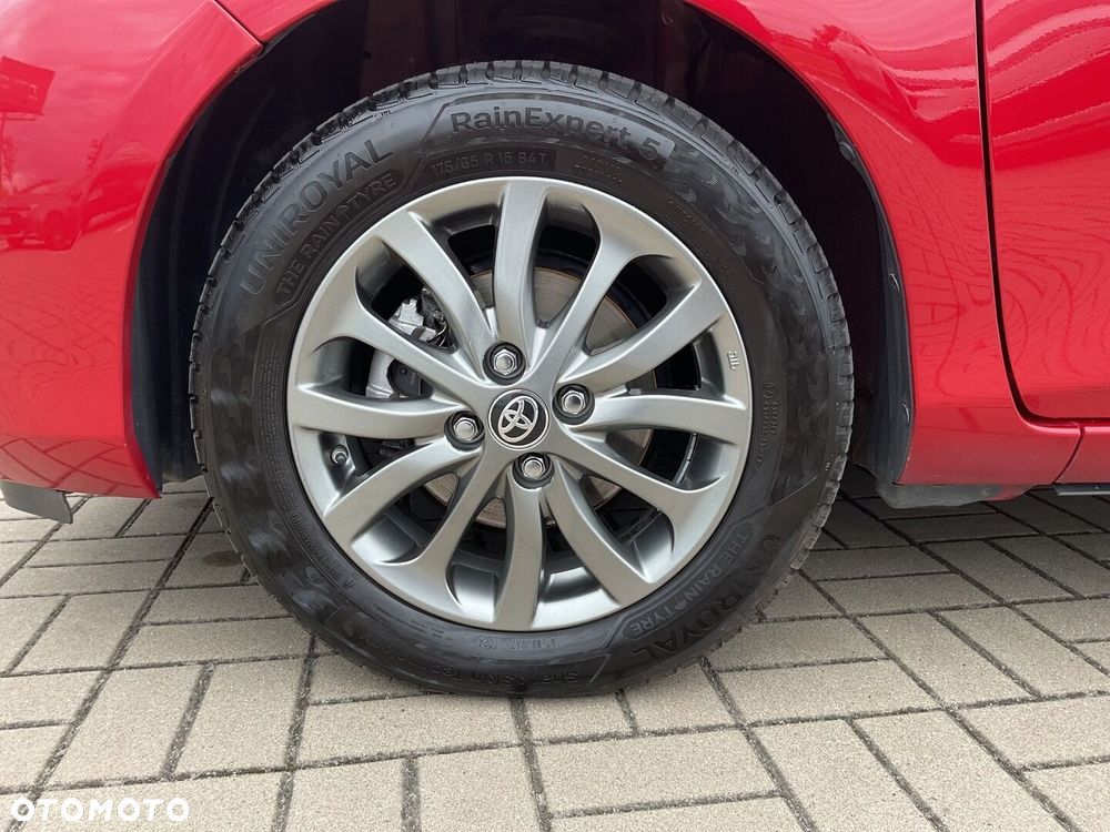 Toyota Yaris - 16