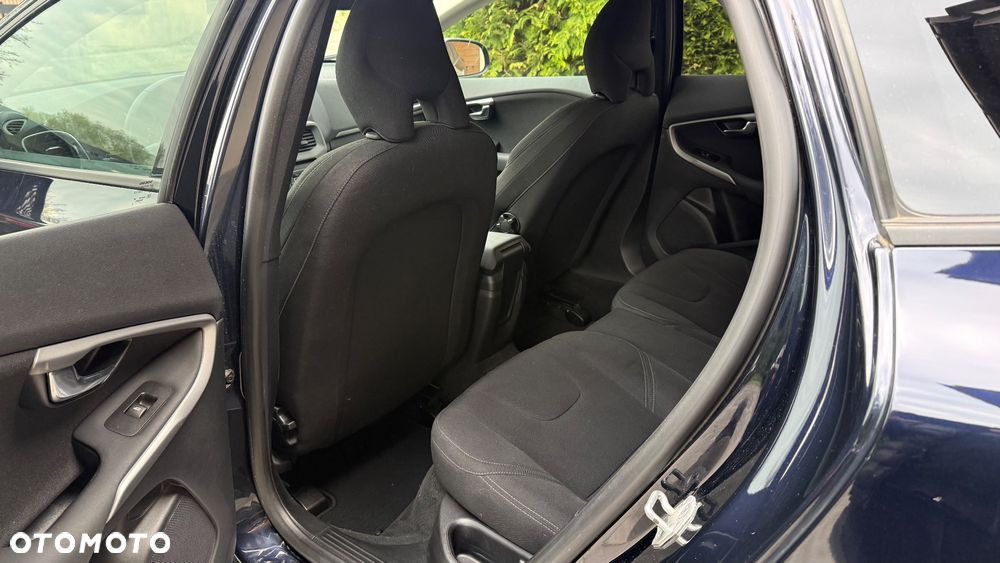 Volvo V40 D2 Summum - 27