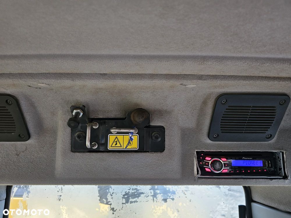 Caterpillar 320E L - 9