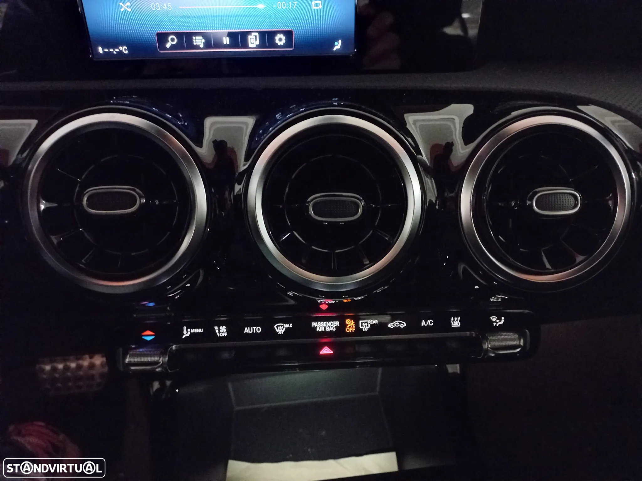 Mercedes-Benz A 250 Limousine e AMG Line - 17