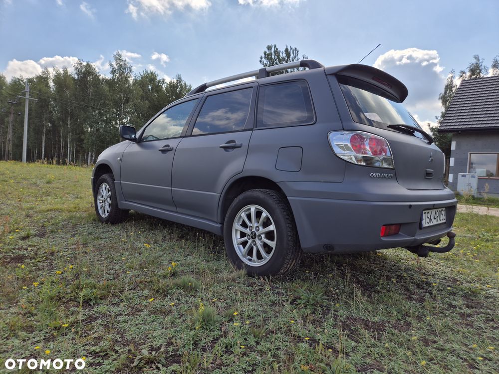 Mitsubishi Outlander 2.0 Comfort 4WD - 11