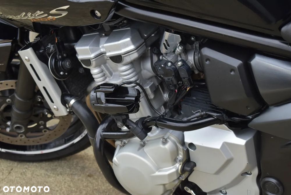 Suzuki Bandit - 19