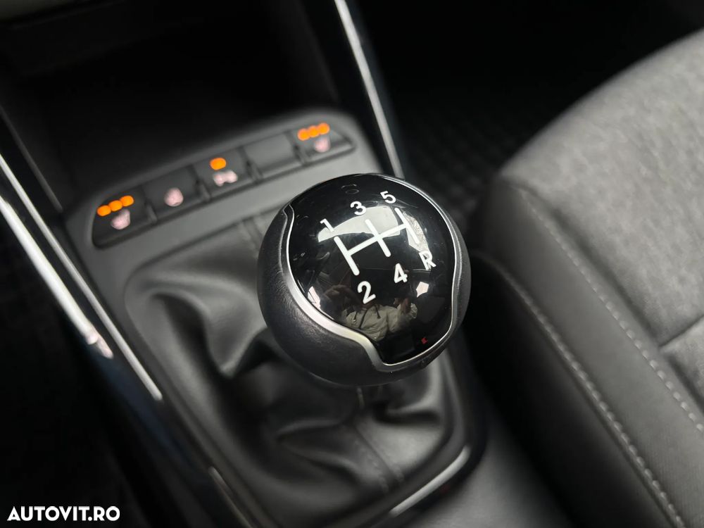 Kia Stonic 1.2 MPI 5MT Trend - 28