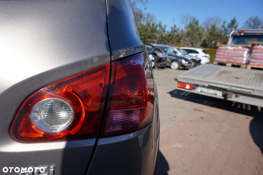 LAMPA TYLNA PRAWA QASHQAI+2 I J10 26550EY00A NISSAN 2008-2013 - 2