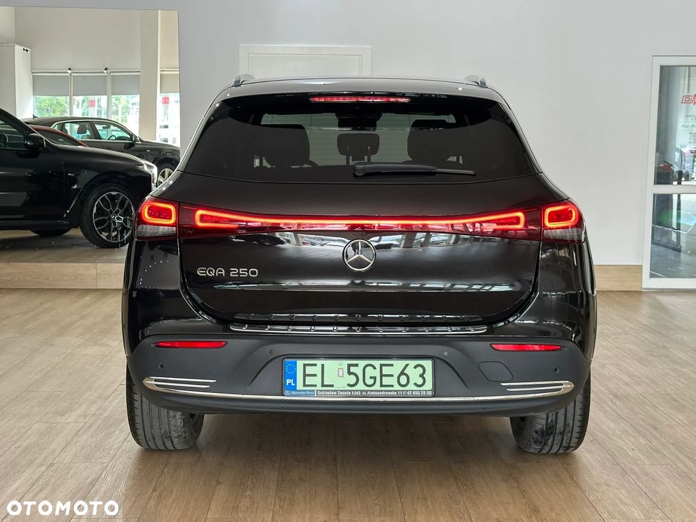Mercedes-Benz EQA 250 66.5kWh Electric Art - 18