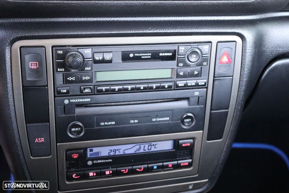 VW Passat 1.9 TDi Confortline - 12