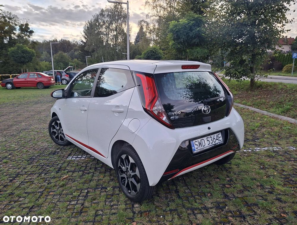 Toyota Aygo x-play connect - 7