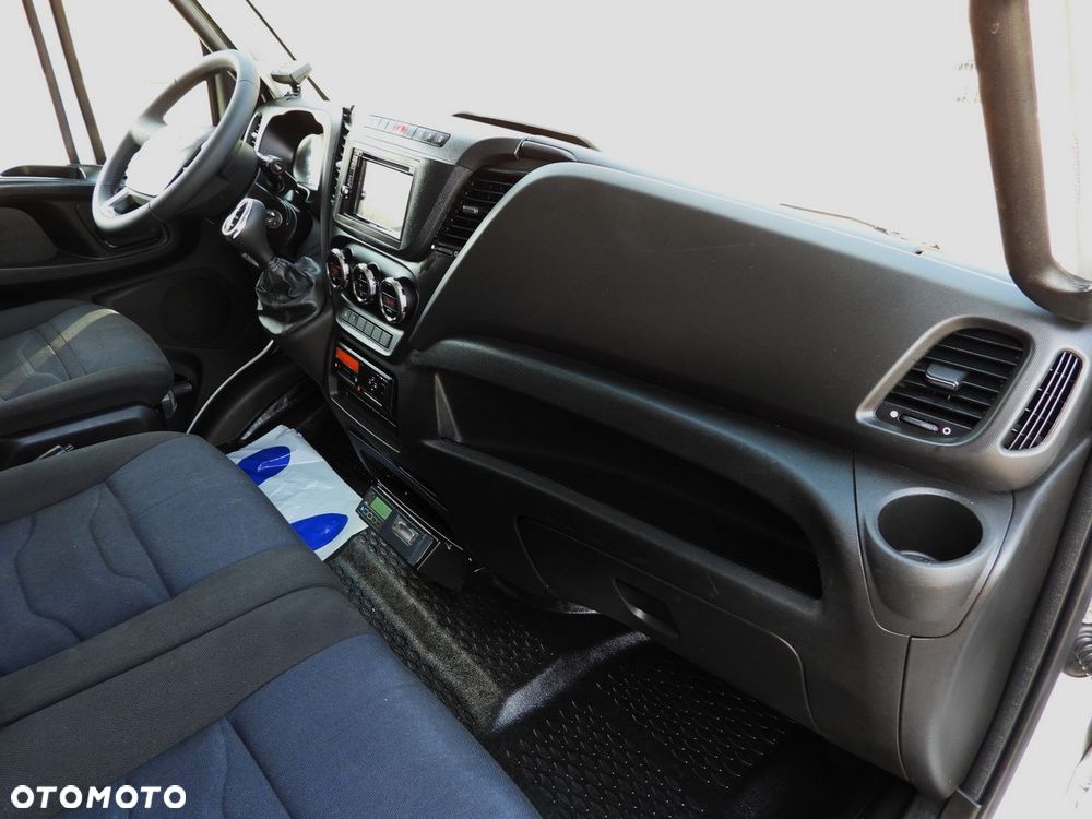 Iveco DAILY CHŁODNIA KONTENER -10*C WINDA 9 PALET ZASILANIE 230V TEMPOMAT PNEUMATYKA AUTOMAT HI-MATIC BLIŹNIACZE KOŁA KLIMATYZACJA  170KM - 41