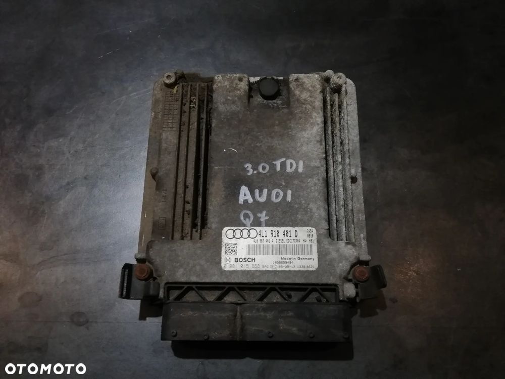 STEROWNIK KOMPUTER SILNIKA Audi Q7 4L 2012 4L1910401D 0281015868