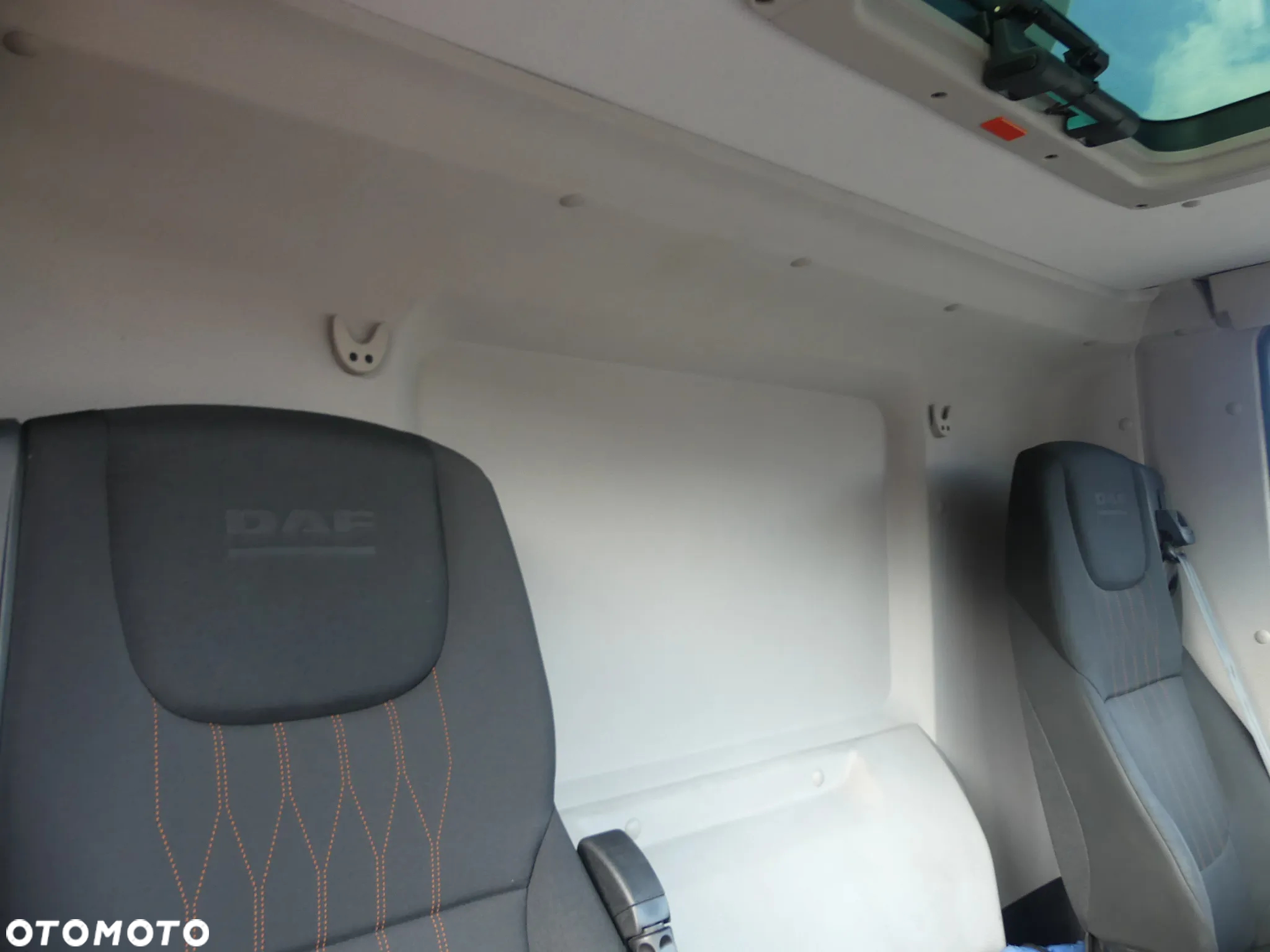 DAF CF 370 / 6x2 / CHŁODNIA 9.50 + WINDA / EURO 6 / - 28