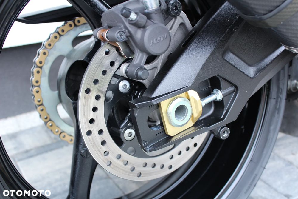 Suzuki GSX-R - 27