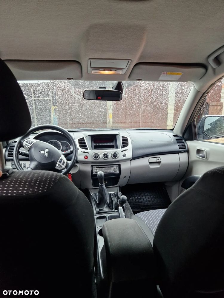 Mitsubishi L200 2.5 DID DC Intense (6air) Safety HP - 6