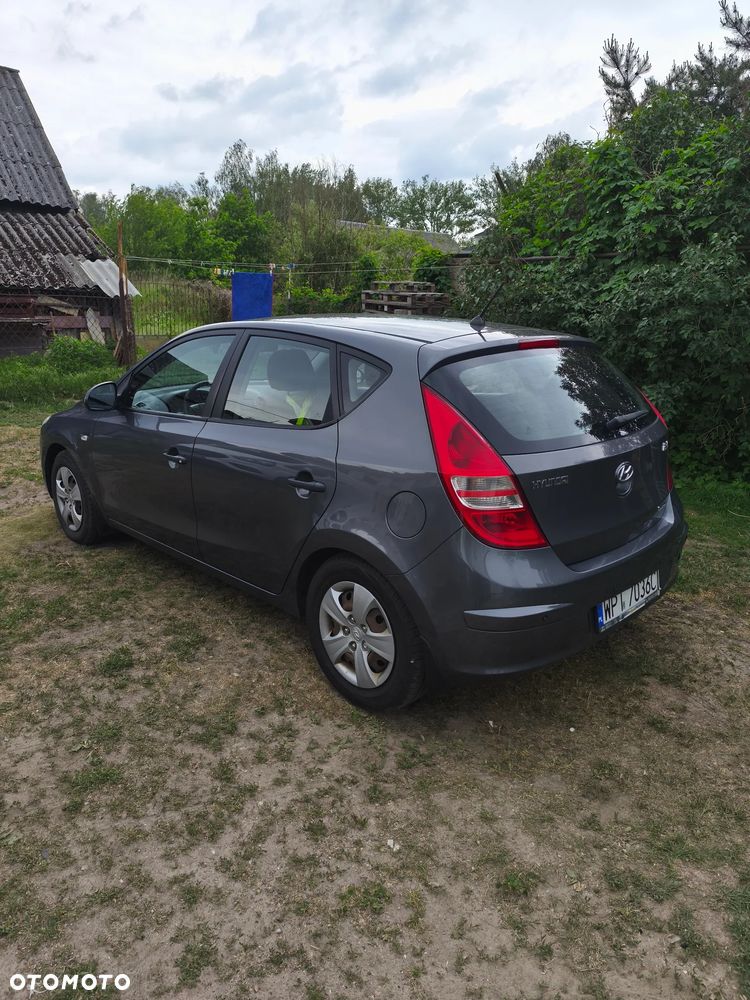 Hyundai i30 1.6 CRDi Classic + - 4