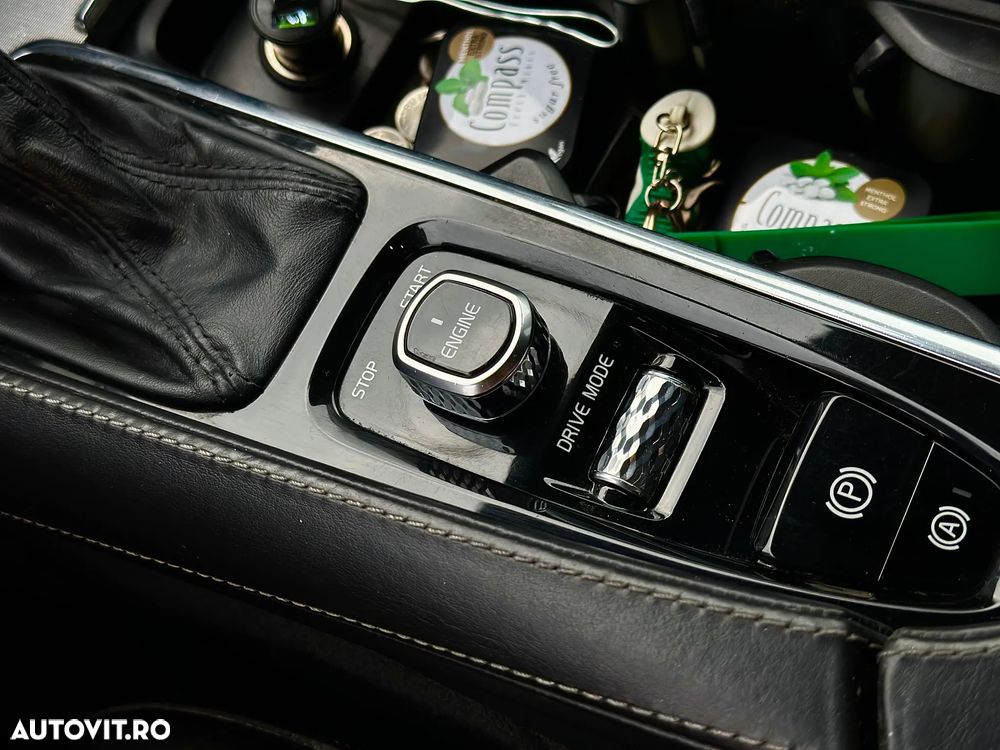 Volvo XC 90 D5 AWD Inscription - 24